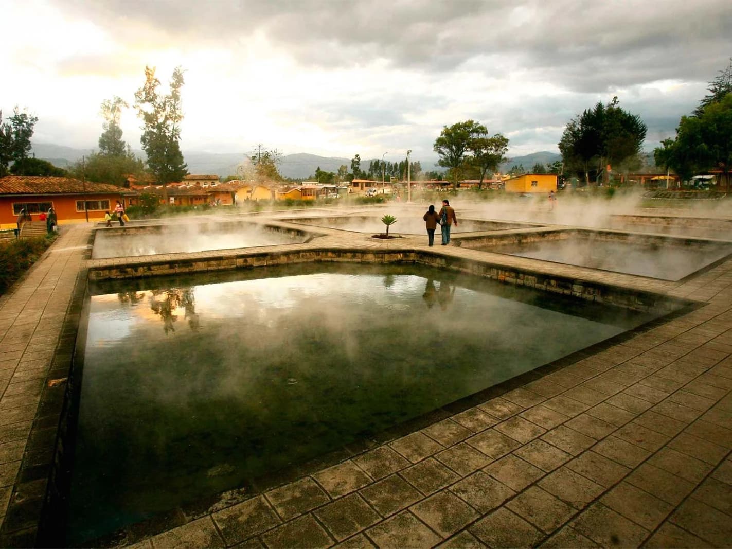 BAÑOS DEL INCA — imagen temporal
