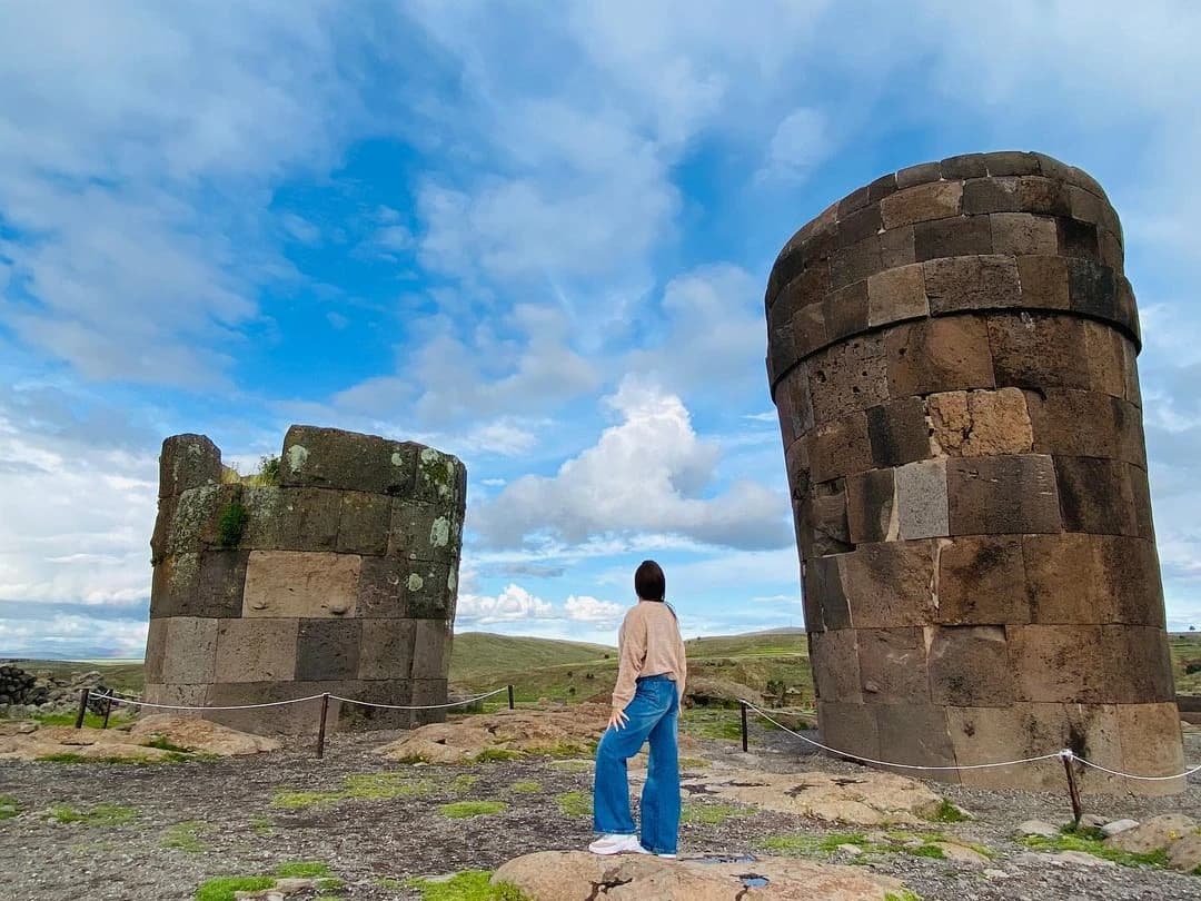 SILLUSTANI gallery