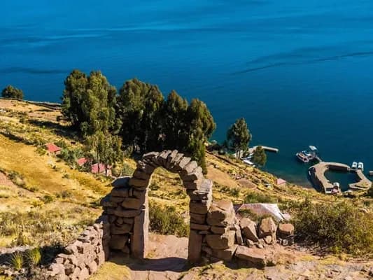 UROS & TAQUILE — imagen temporal